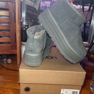 UGG Moss Green Platform Ankle Boots Size 9
